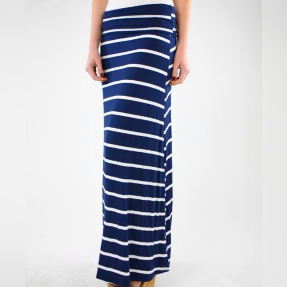 Promesa Navy Striped Maxi Skirt White Navy Blue Rayon Spandex Small Naut…